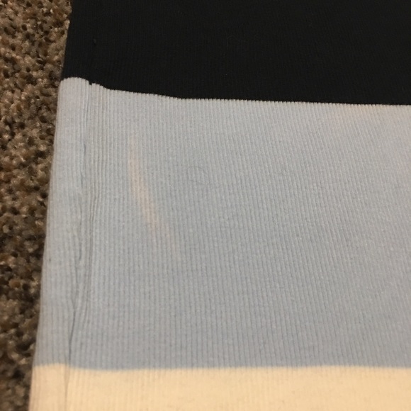 Used Nike Women’s Tank Top Size Medium - Picture 3 of 6